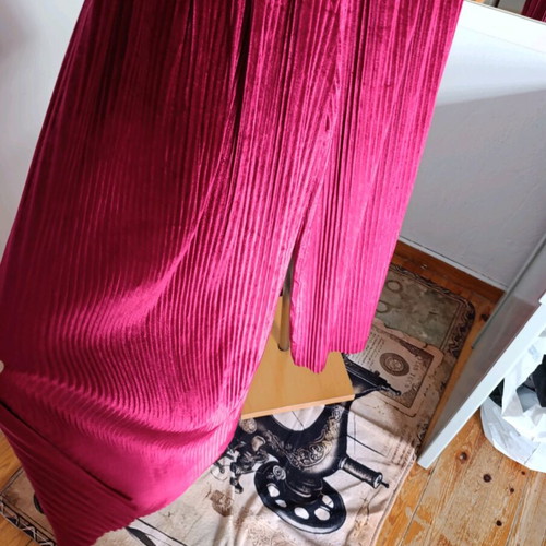 Women's Lurex Pleated Set like new, red, Zeta Otto Studio