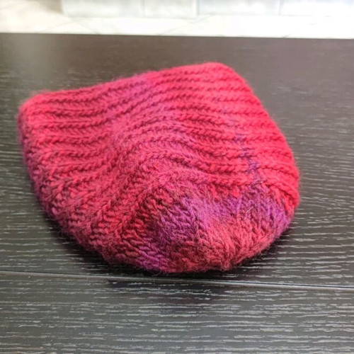 Women's knitted handmade hat like new, size M