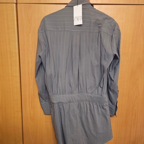 Zara dress shirt style with integrated belt new, gray