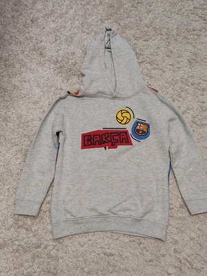FCB sweatshirt like new, available in No 6 and No 8