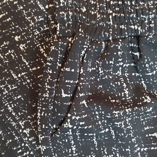 Women's Bermuda skirt like new, sizes M and L