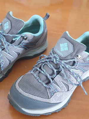 Columbia Athletic Shoes like new, waterproof, size 38, women's