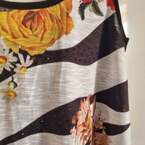 Bsb αμάνικο τοπ με floral και zebra print σαν καινούργιο, μέγεθος S