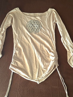 Omnitom Yoga Wear linen blouse, size Small, beige