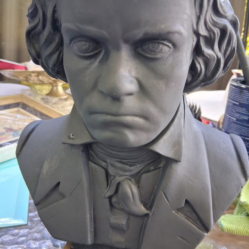Beethoven Gypsum Bust by Spyros Goggakis like new, signed, 30cm