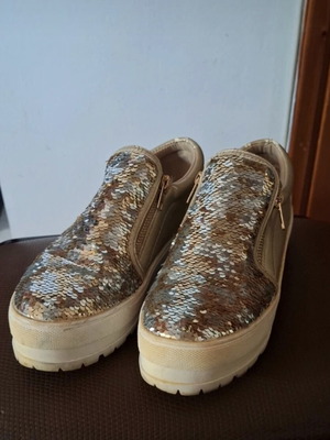 Exe women's shoes with gold details, size 38
