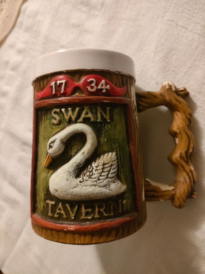 Ceramic beer mug collectible used 1734 Swan Tavern