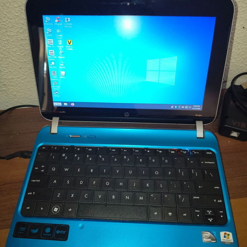 HP Mini Netbook Atom N570 with Charger and New Keyboard