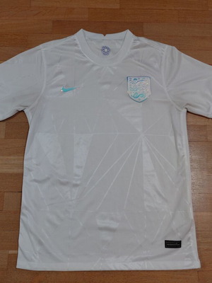 England 2021/22 Football Shirt Size M like new official replica