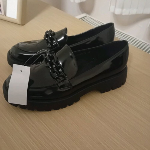 Women's shoes new, size 39