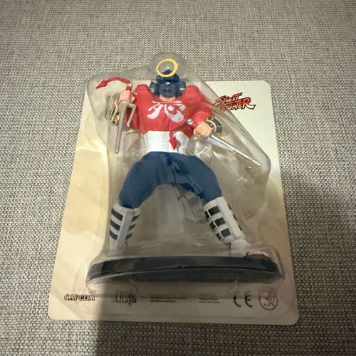 Street Fighter DeAgostini collectible figure new, scale 1:18