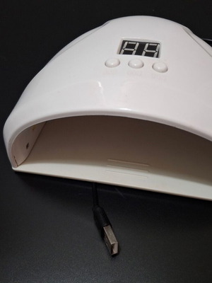 Manicure lamp like new, white, USB powered