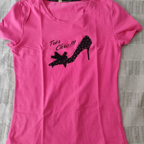 Julia Bergovich fuchsia t-shirt like new, size M