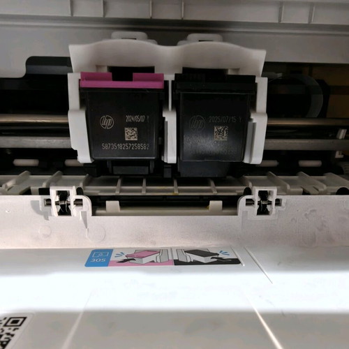HP DeskJet 2720e printer used with scanner and WiFi