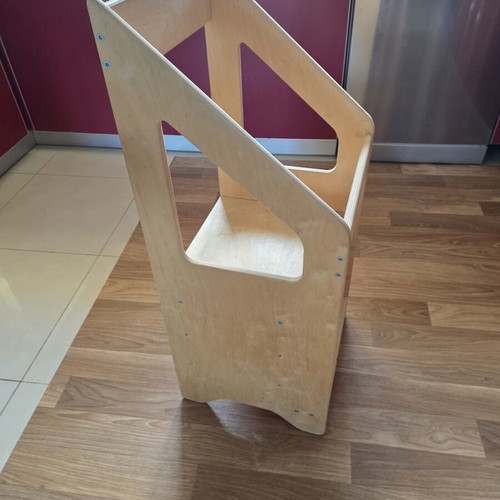 Learning Tower with 3 Adjustable Heights like new