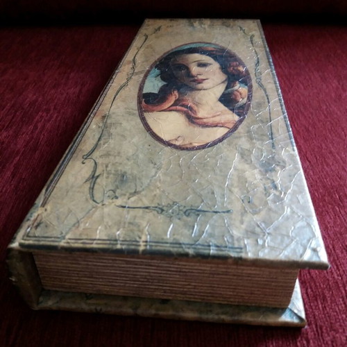 Aphrodite Botticelli Candle like new in wooden book box