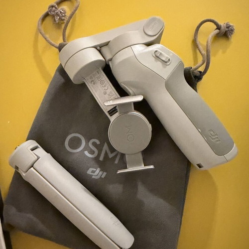 DJI Osmo mobile gimbal like new, barely used