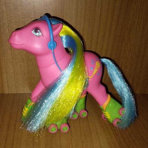 My Little Pony Tales 1993 Rollerskate Ponies Melody used with walkman and headphones