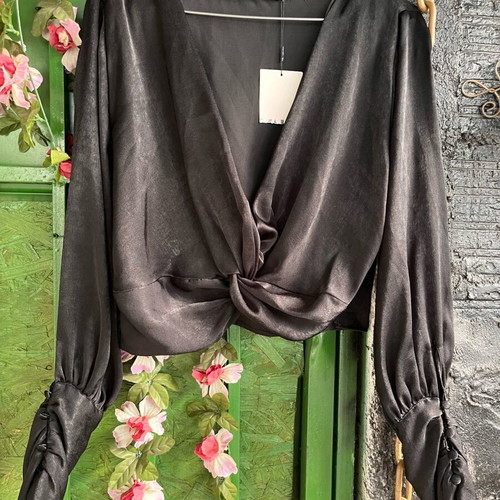 Zara long sleeve black top brand new, size large