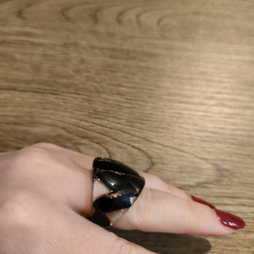 Murano Glass ring new, modern black and gold design