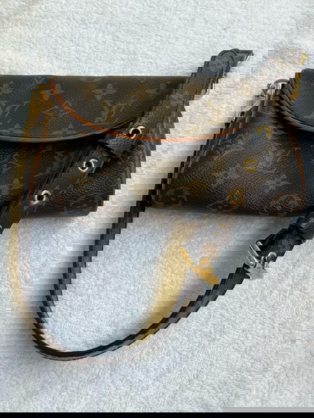 Louis Vuitton mini bag