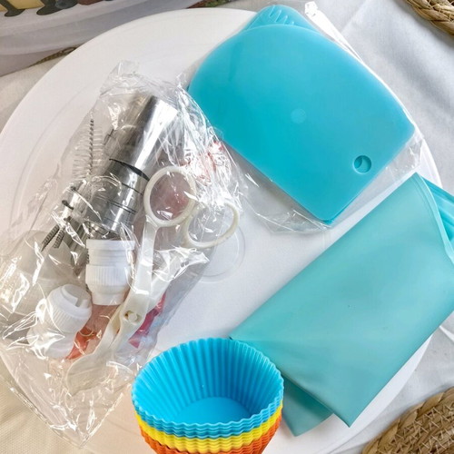 Cake Decorating Set new, 106 pieces for cake decoration