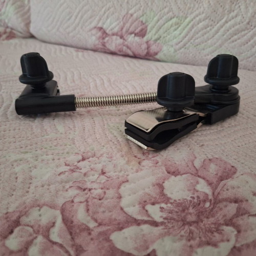 Stroller Umbrella Base like new with clip attachment