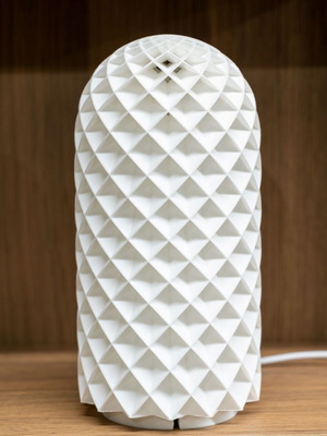 Table lamp 3D printed with geometric pattern new