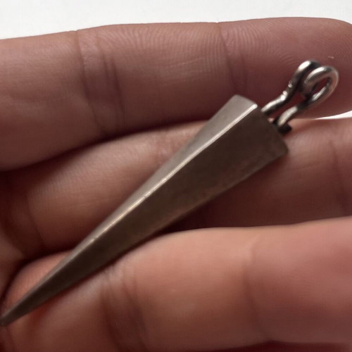Silver 925 arrow pendant like new