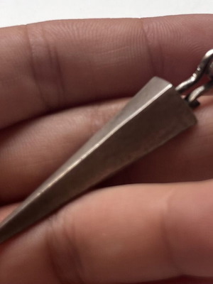 Silver 925 arrow pendant like new