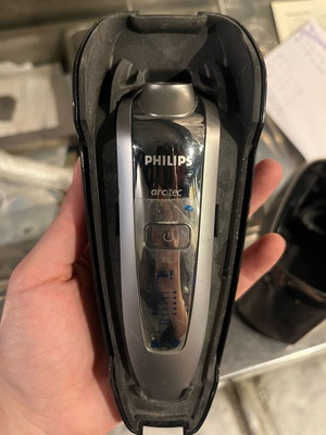Philips Arcitec shaver used, missing head