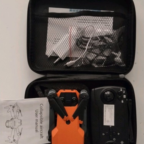 P8 drone like new with 2K camera and 2.4 GHz controller