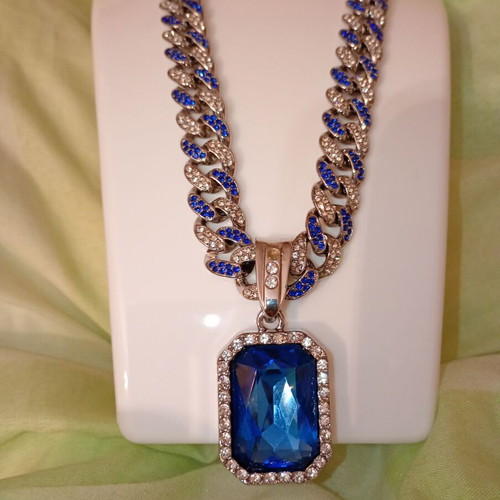 Hip-hop necklace with large blue crystal