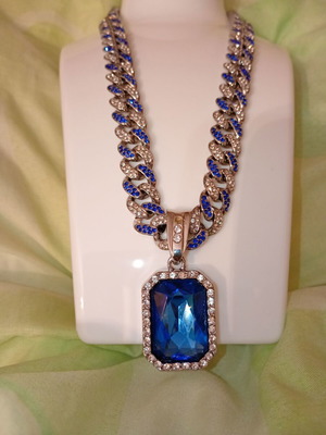 Hip-hop necklace with large blue crystal
