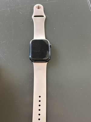 Apple Watch 8 rose gold 45mm used, Apple Watch 6 blue 44mm used, Apple Watch 3 rose gold 42mm used, AirPods 2 with wireless charger used, Samsung Gear S watch with SIM collectible, Redmi Buds 4 Active new, Xo smart-ring sealed