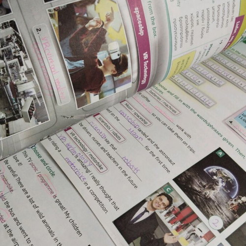 Tech it easy 2 book used for learning English