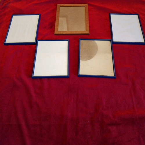 Wall frames like new, pack of 5, celluloid 25x20 cm