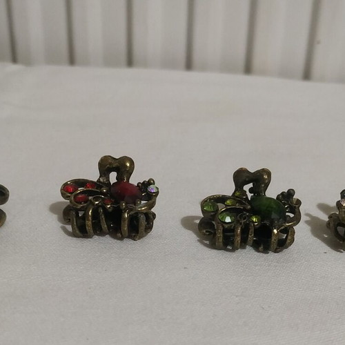 Metal hair clips like new, set of 4 with colorful stones