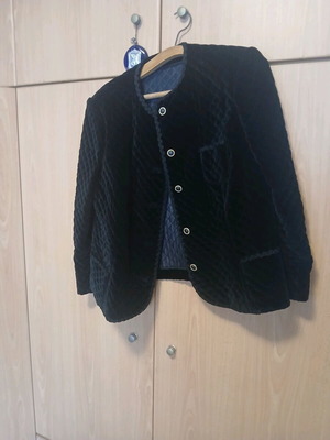 Ζακετάκι βελούδο μαύρο καπιτονέ σαν καινούργιο