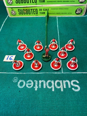 Vintage Subbuteo zombie team ARSENAL first edition 1977 used