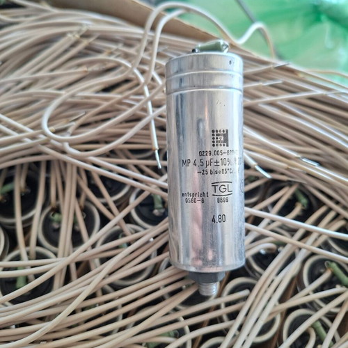 MP Capacitors 4.5μF 220V AC TGL 8699 New Old Stock 200+ Pieces