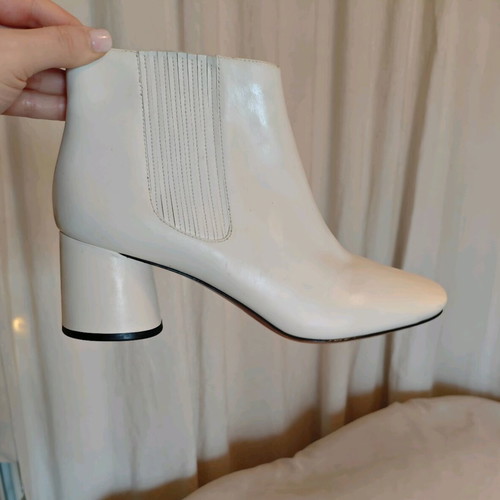 Marc Jacobs leather ankle boots new, white, size 40
