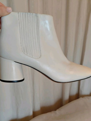 Marc Jacobs leather ankle boots new, white, size 40