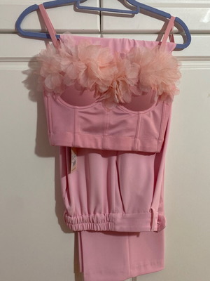 Lynne SS24 set new, pink bustier and small pants