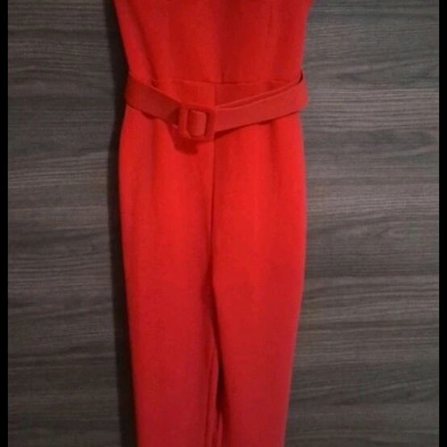 One-piece jumpsuit like new, red with belt, size L