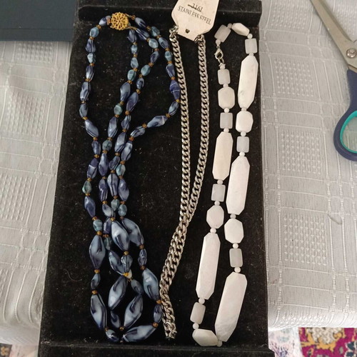 Set of 30 colorful jewelry pieces