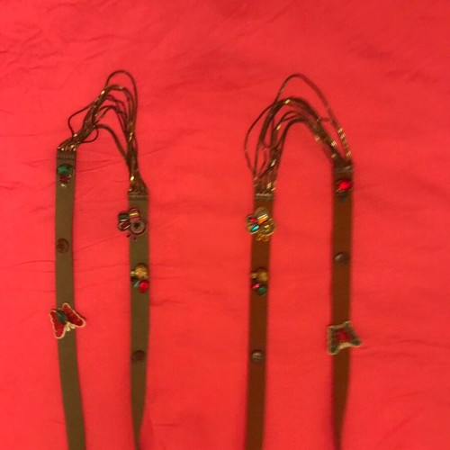 Necklace new in brown and khaki color with unique design