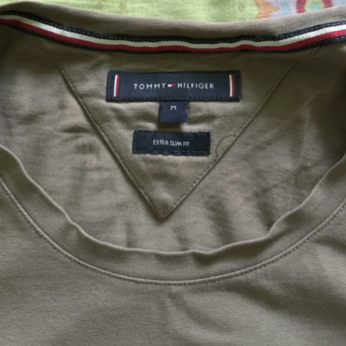 Tommy Hilfiger T-shirt, oil color, size M
