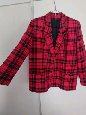 Vintage plaid red black jacket loose fit like new