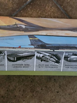 Lockheed U-2 model Hawk new, unassembled with NASA decals